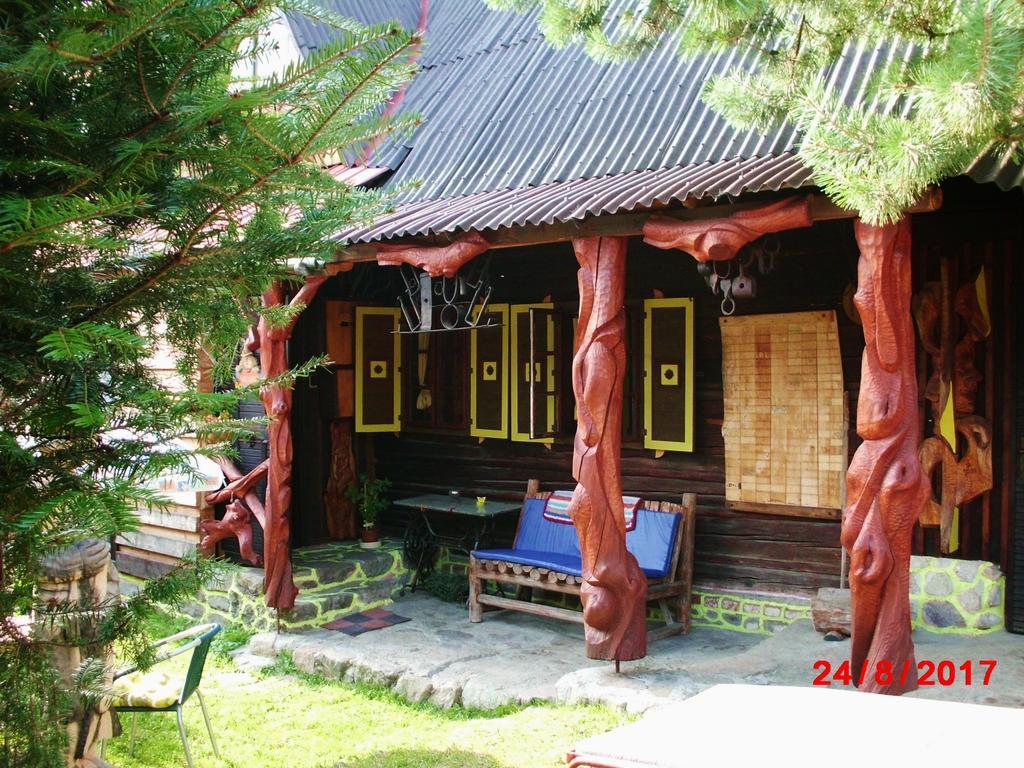 Romanticka Drevenica Липтовска Осада Экстерьер фото